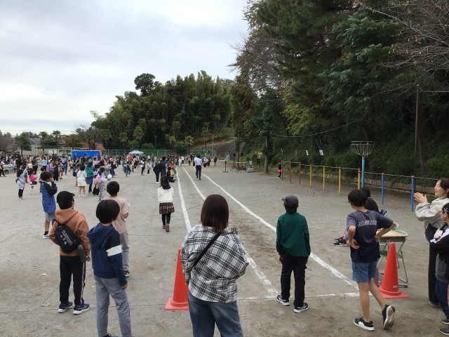 校長先生も走っています！！