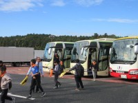 市原SA。あれ？２号車は？